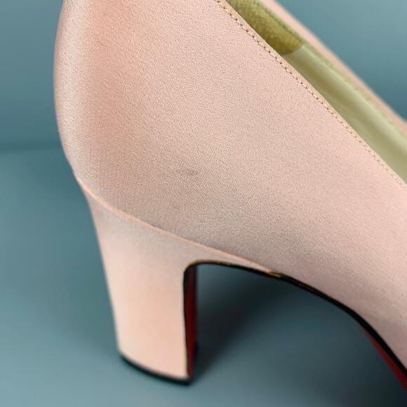 CHRISTIAN LOUBOUTIN Size 7.5 Pink Black Bow Pumps - Picture 9 of 11